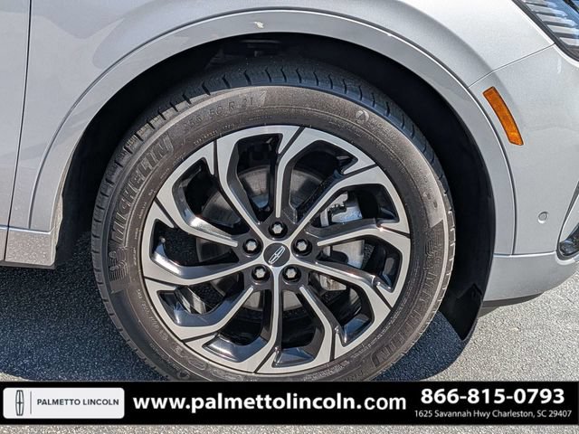 Used 2024 Lincoln Nautilus Reserve w/ Equipment Group 202A AWD/4WD image 11