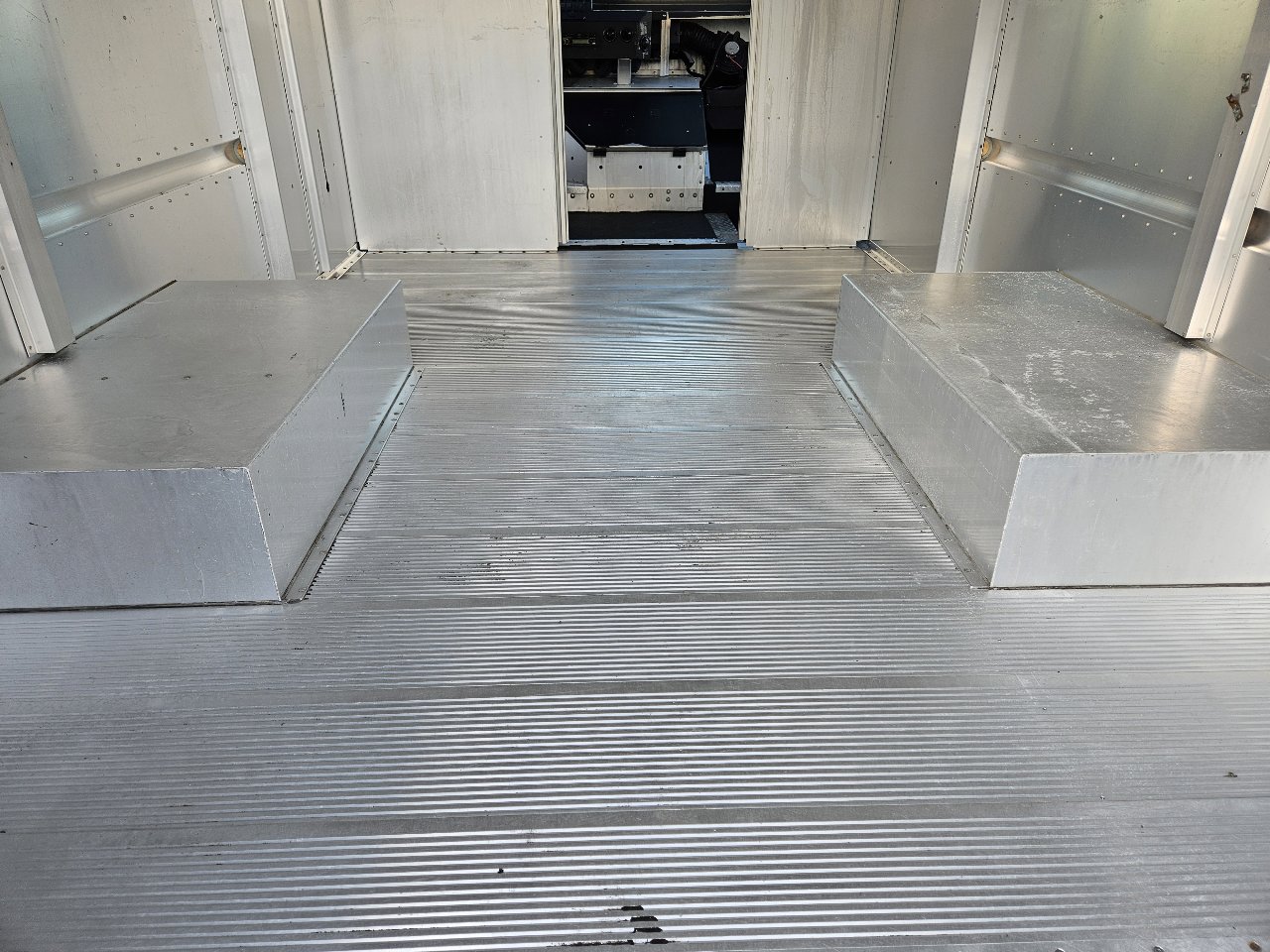 Used 2013 Ford E-350 and Econoline 350 Super Duty w/ Air Conditioning Prep Pkg image 19