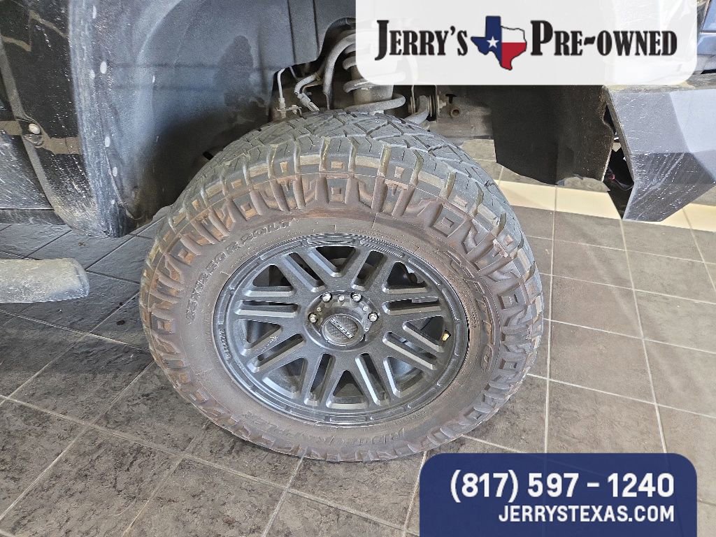 Used 2018 Chevrolet Silverado 1500 LT w/ All Star Edition AWD/4WD image 5
