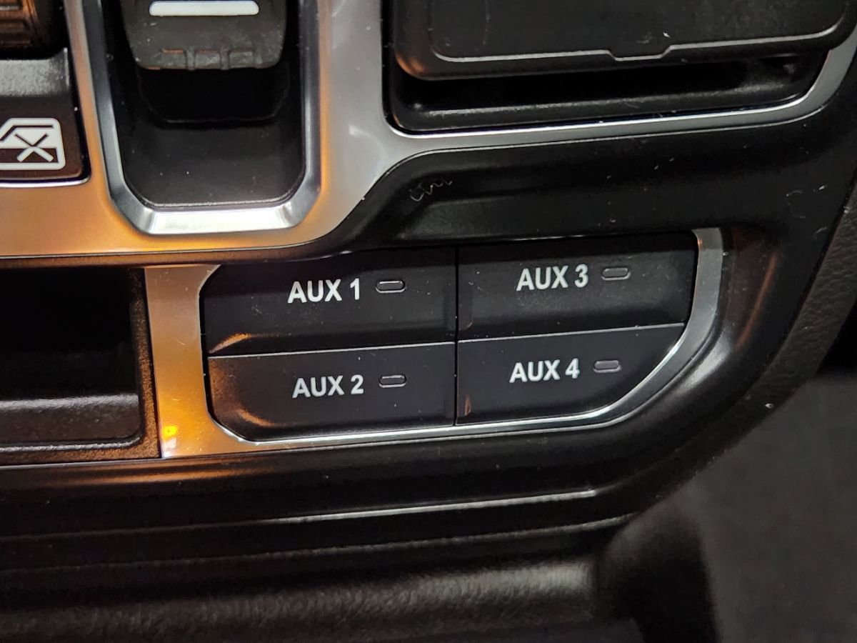 Used 2021 Jeep Wrangler Unlimited Sahara AWD/4WD image 36