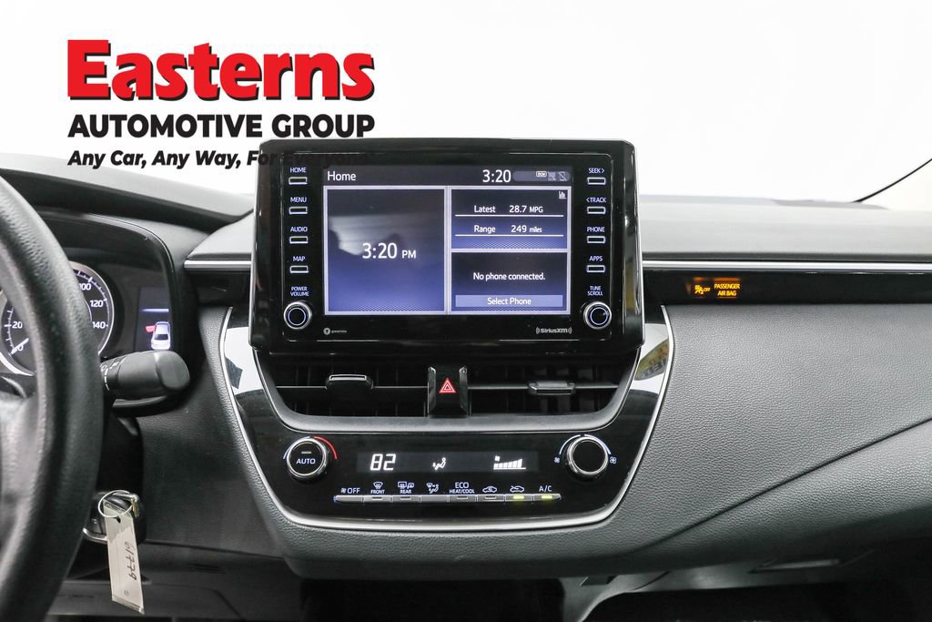 Used 2021 Toyota Corolla LE image 12