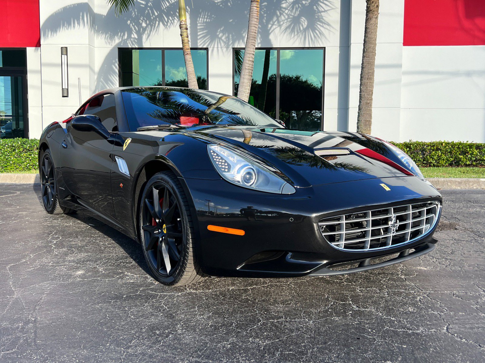 Used 2013 Ferrari California RWD image 24