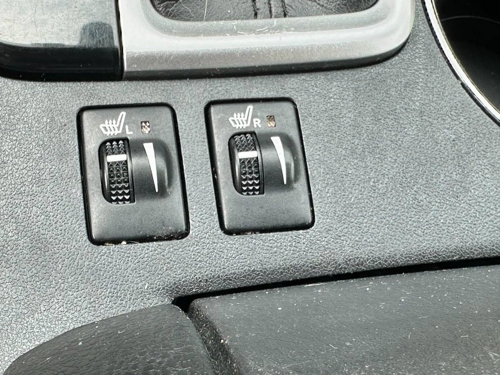 Used 2019 Toyota Highlander XLE AWD/4WD image 25