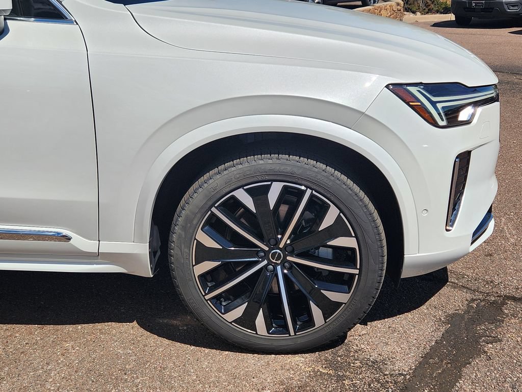 Used 2025 Volvo XC90 B6 Plus AWD/4WD image 29