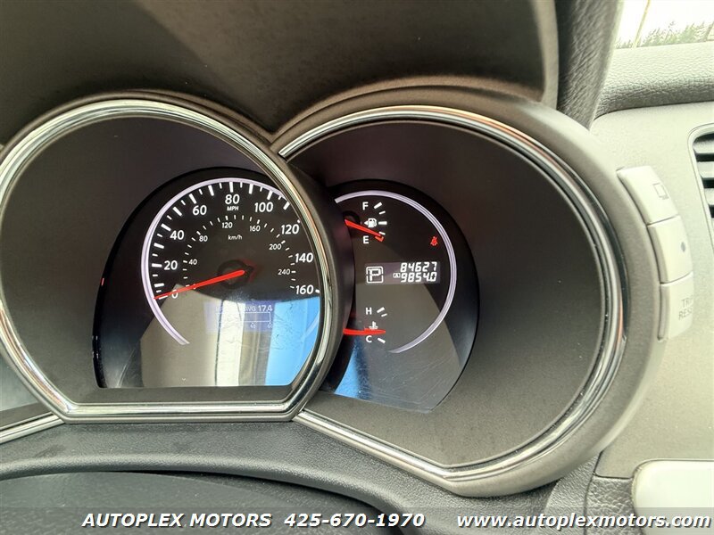 Used 2012 Nissan Murano SL w/ Navigation Pkg AWD/4WD image 9