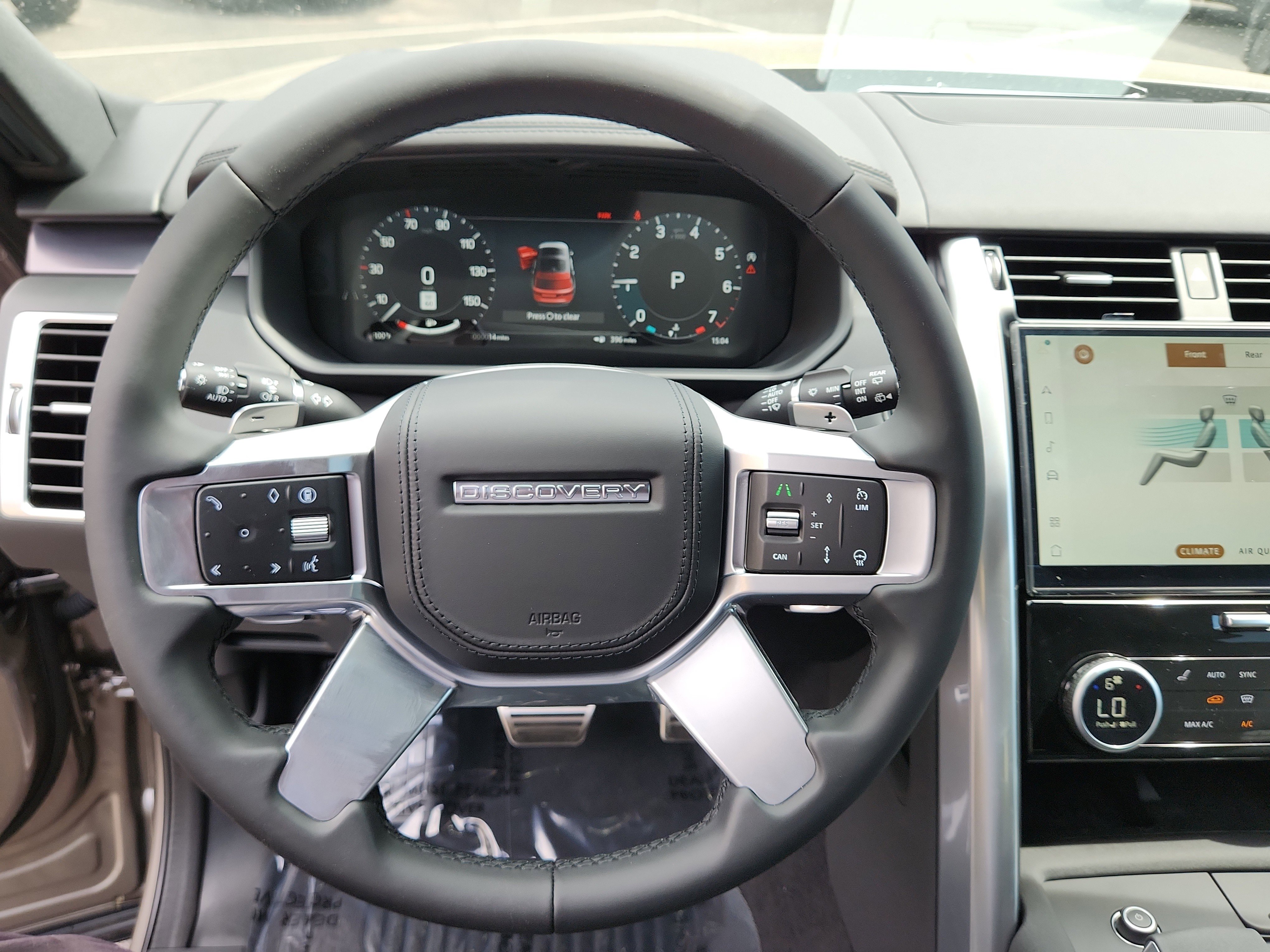 New 2025 Land Rover Discovery Metropolitan Edition image 25
