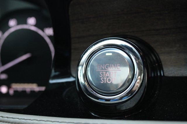 Used 2020 Lincoln Corsair Reserve image 17