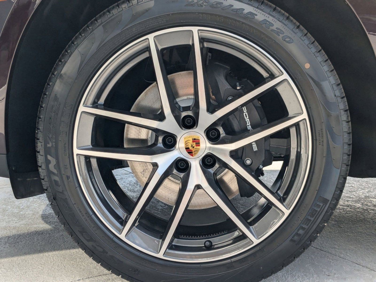 Certified 2025 Porsche Macan image 29