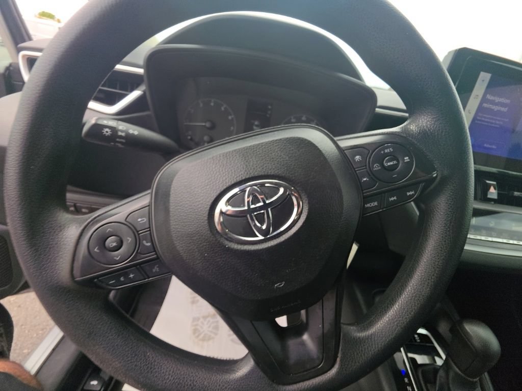 Used 2024 Toyota Corolla LE FWD image 17