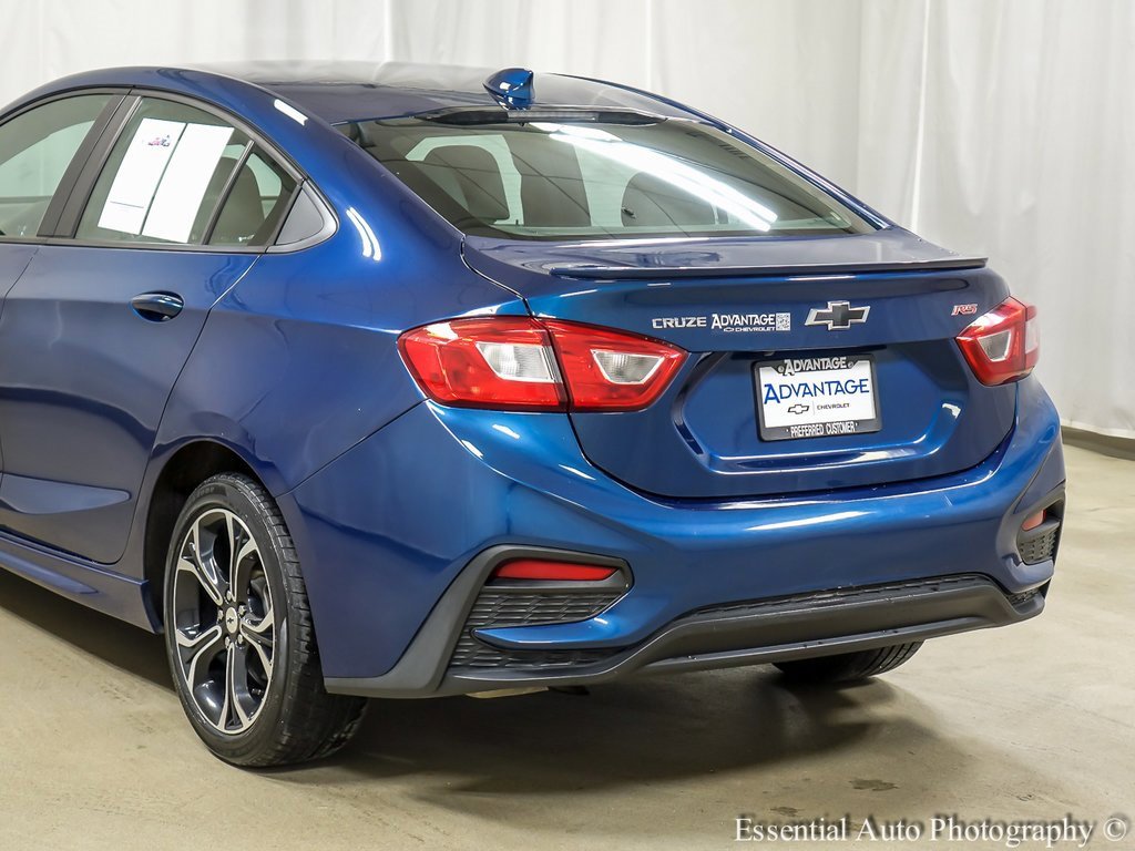 Certified 2019 Chevrolet Cruze LT w/ RS Package image 7