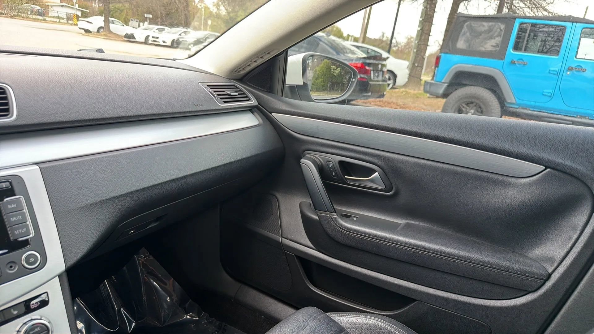 Used 2014 Volkswagen CC R-Line image 31