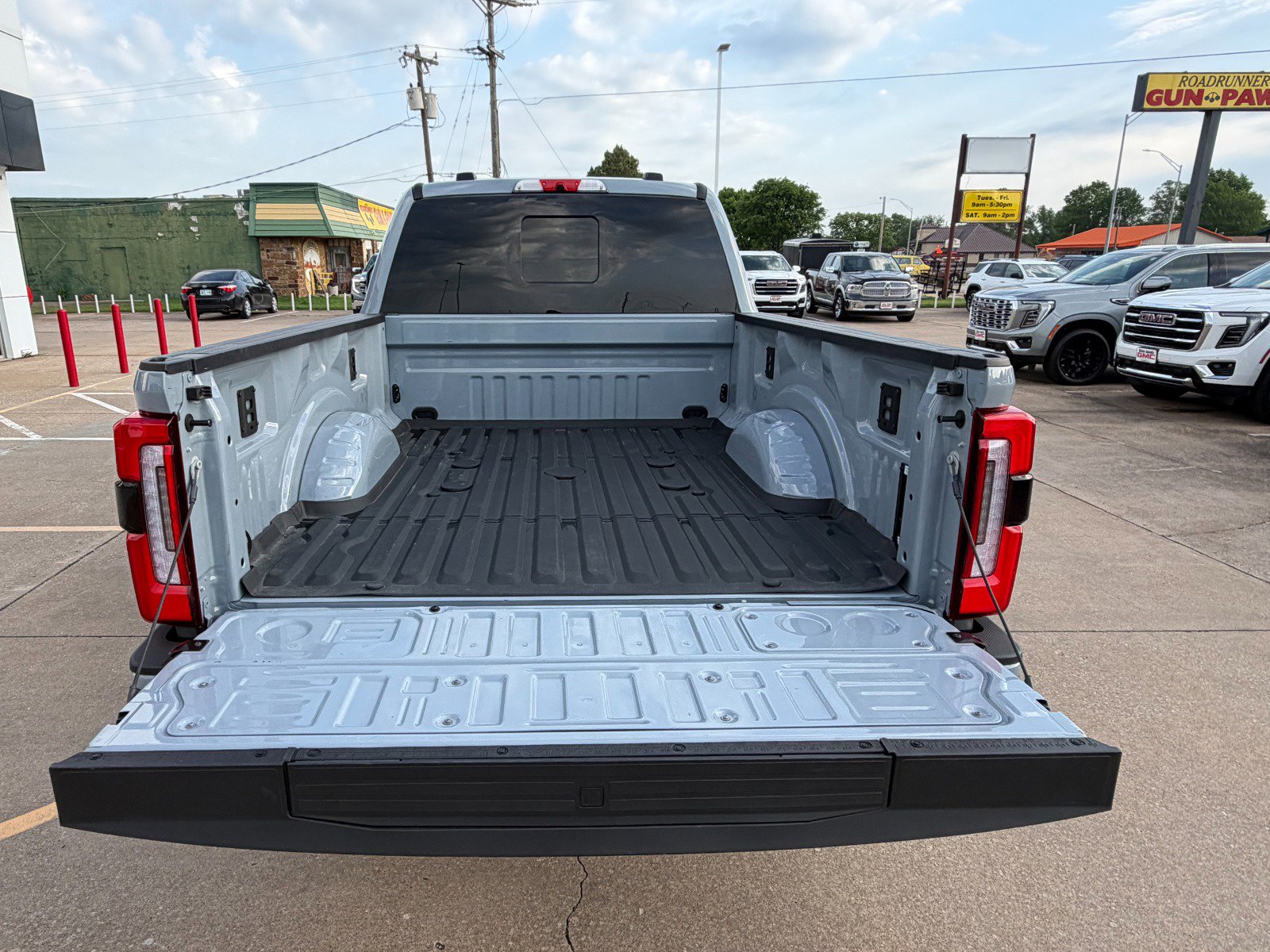 Used 2025 Ford F250 Platinum w/ Tremor Off-Road Package AWD/4WD image 28