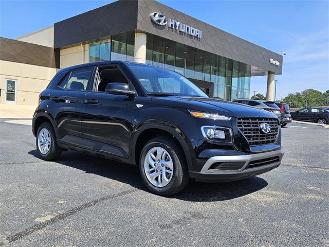 New 2025 Hyundai Venue SE