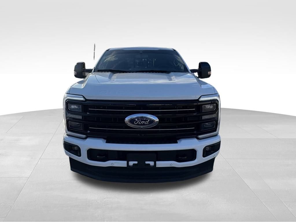 Used 2025 Ford F250 Platinum image 3