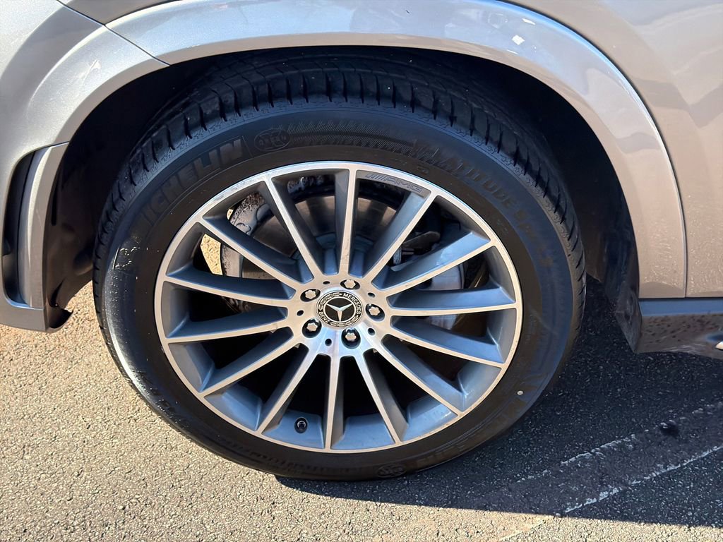 Used 2021 Mercedes-Benz GLE 350 w/ AMG Line Exterior image 11