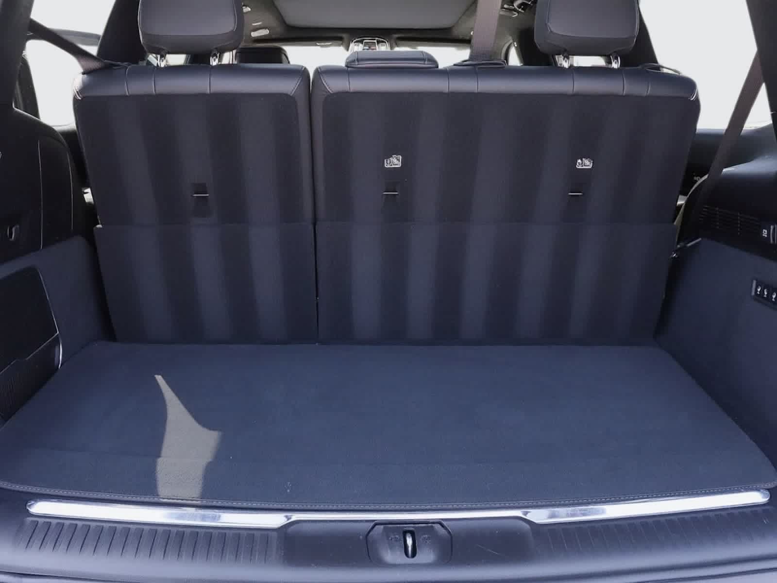 Used 2024 Jeep Grand Wagoneer Series II Obsidian w/ Quick Order Packagew 28T AWD/4WD image 16