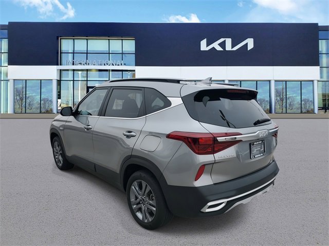 Used 2023 Kia Seltos S image 2