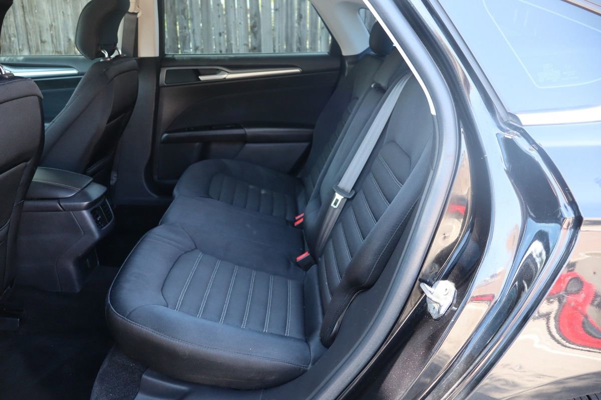 Used 2014 Ford Fusion SE FWD image 20