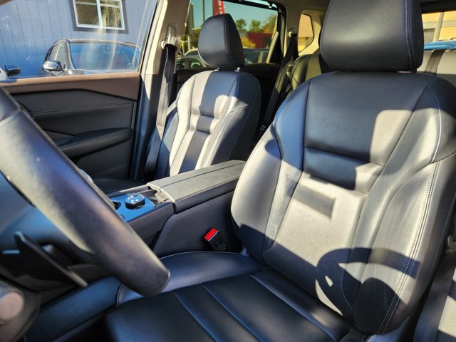 Certified 2023 Nissan Rogue SV w/ SV Premium B Package AWD/4WD image 7