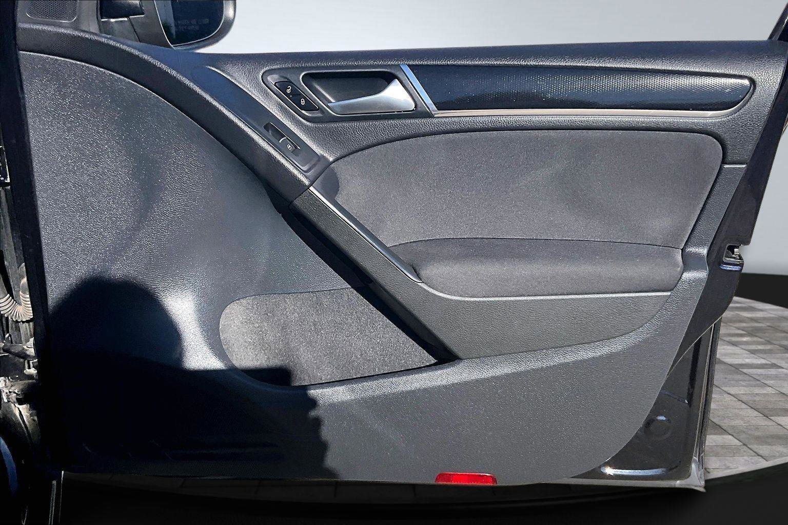 Used 2014 Volkswagen GTI Wolfsburg Edition image 23