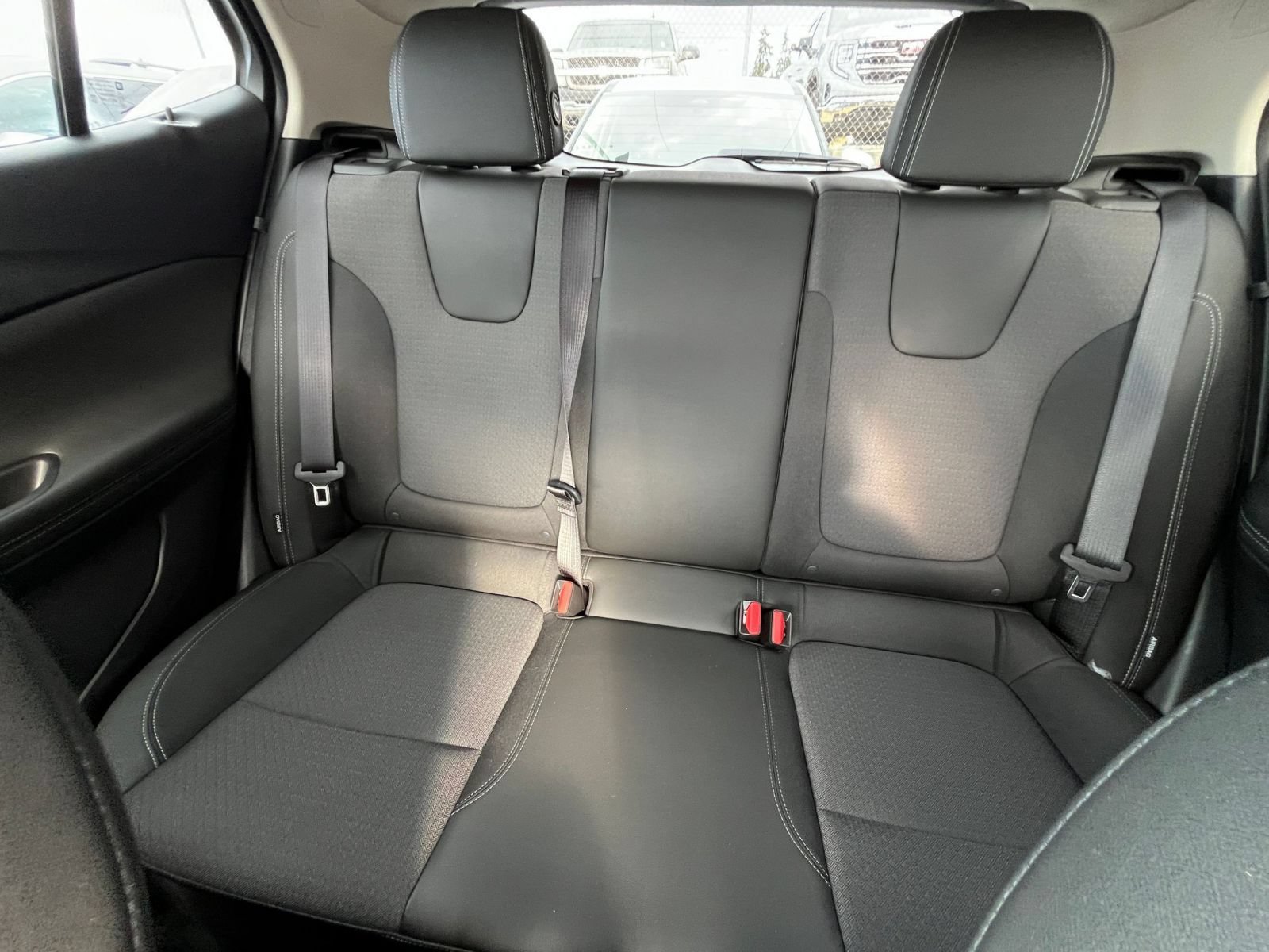 Used 2026 Buick Encore GX Preferred AWD/4WD image 38