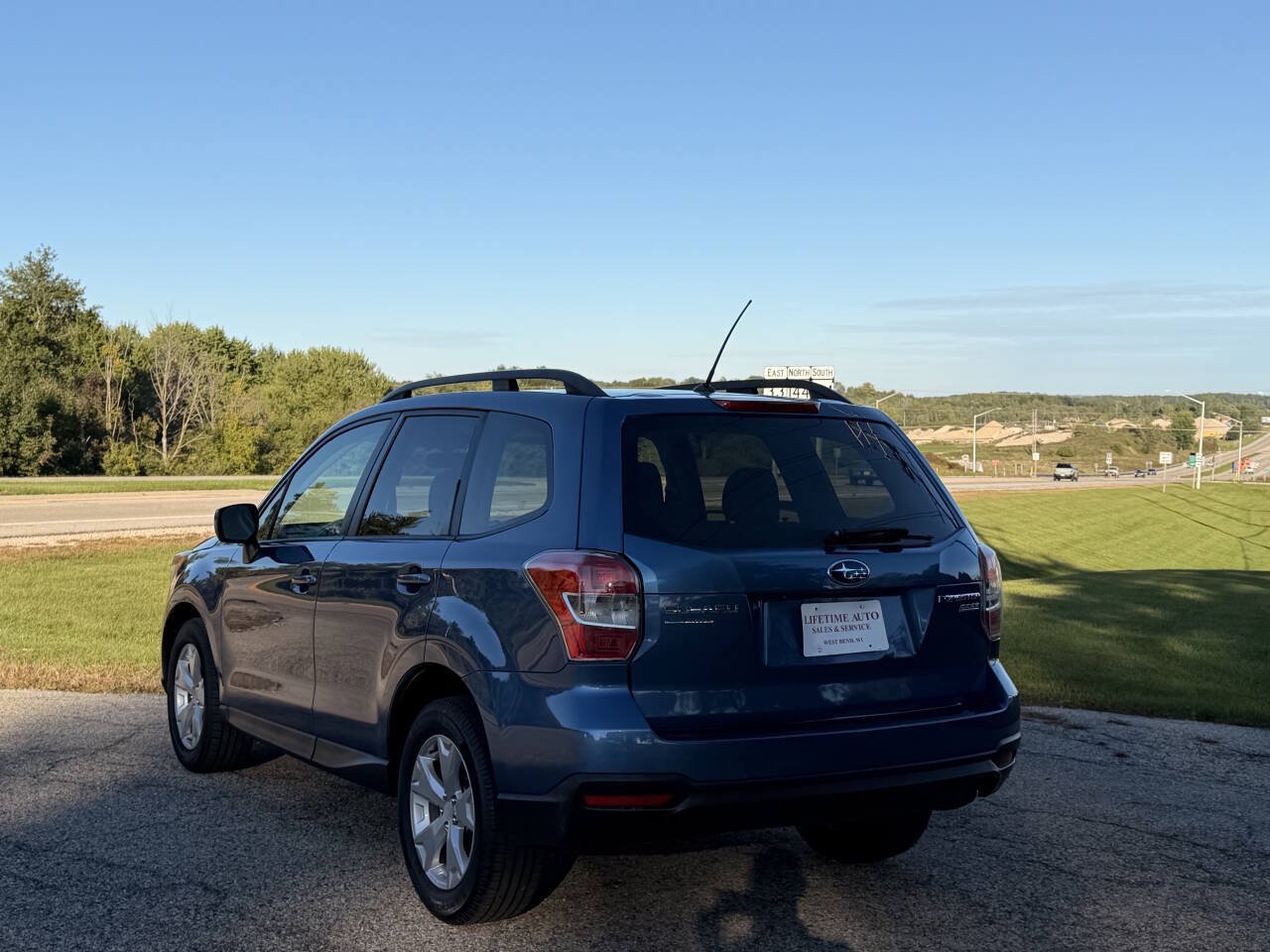 Used 2015 Subaru Forester 2.5i Premium AWD/4WD image 3