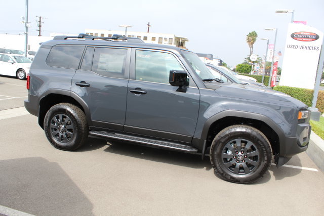 New 2027 Toyota Land Cruiser w/ Premium Package AWD/4WD image 8