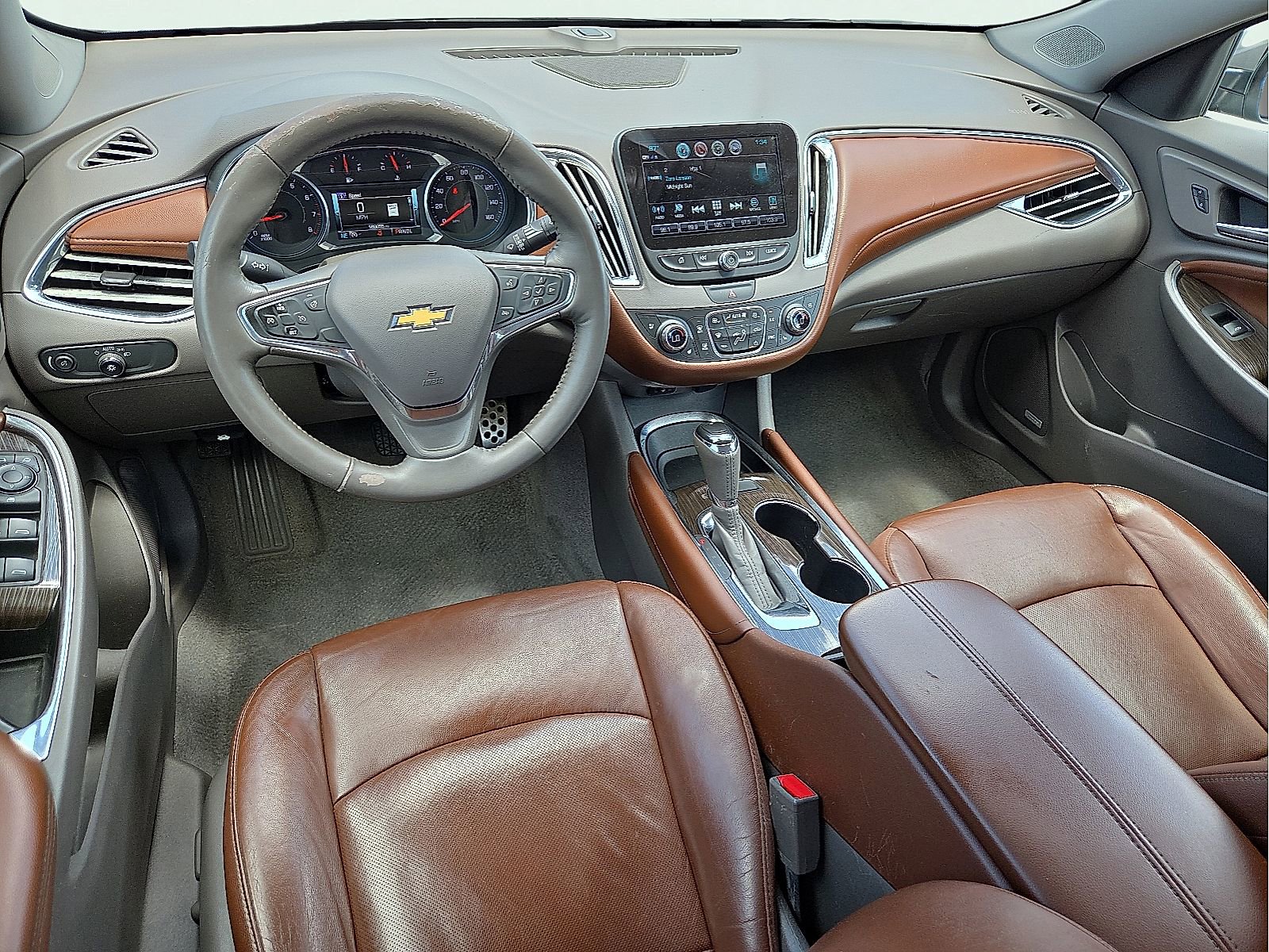 Used 2017 Chevrolet Malibu Premier FWD image 11