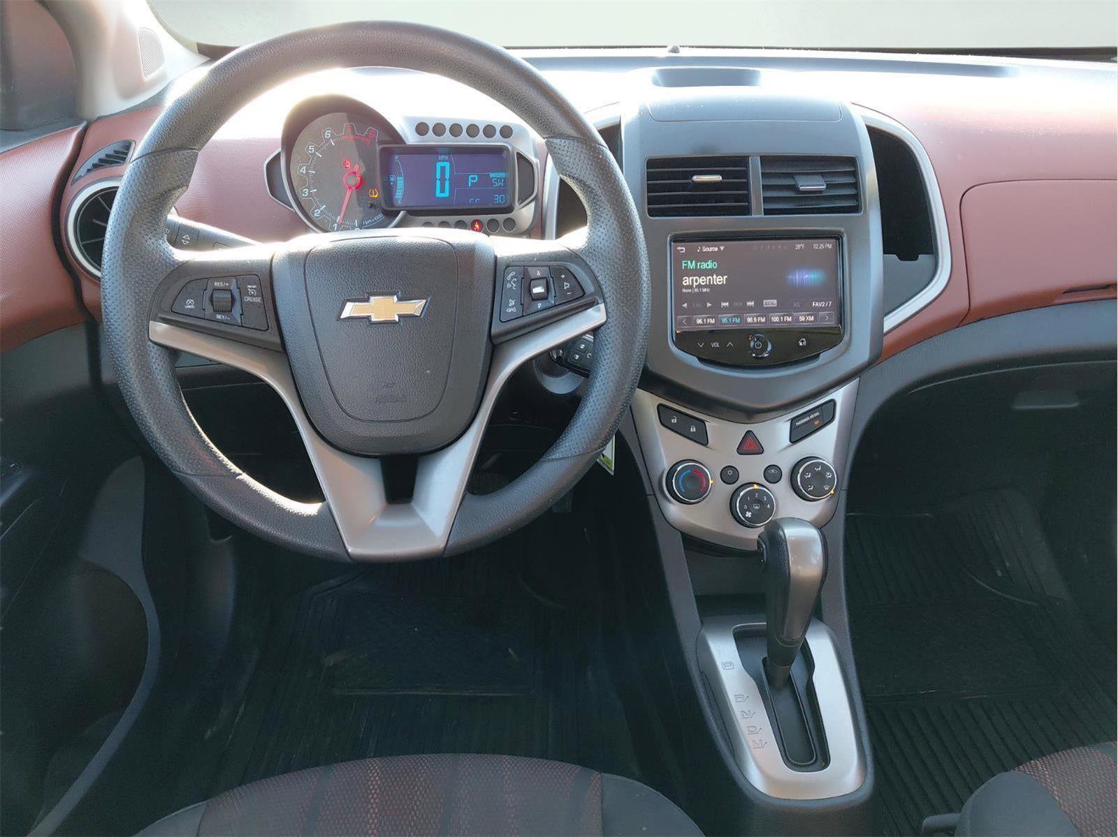 Used 2014 Chevrolet Sonic LT image 36