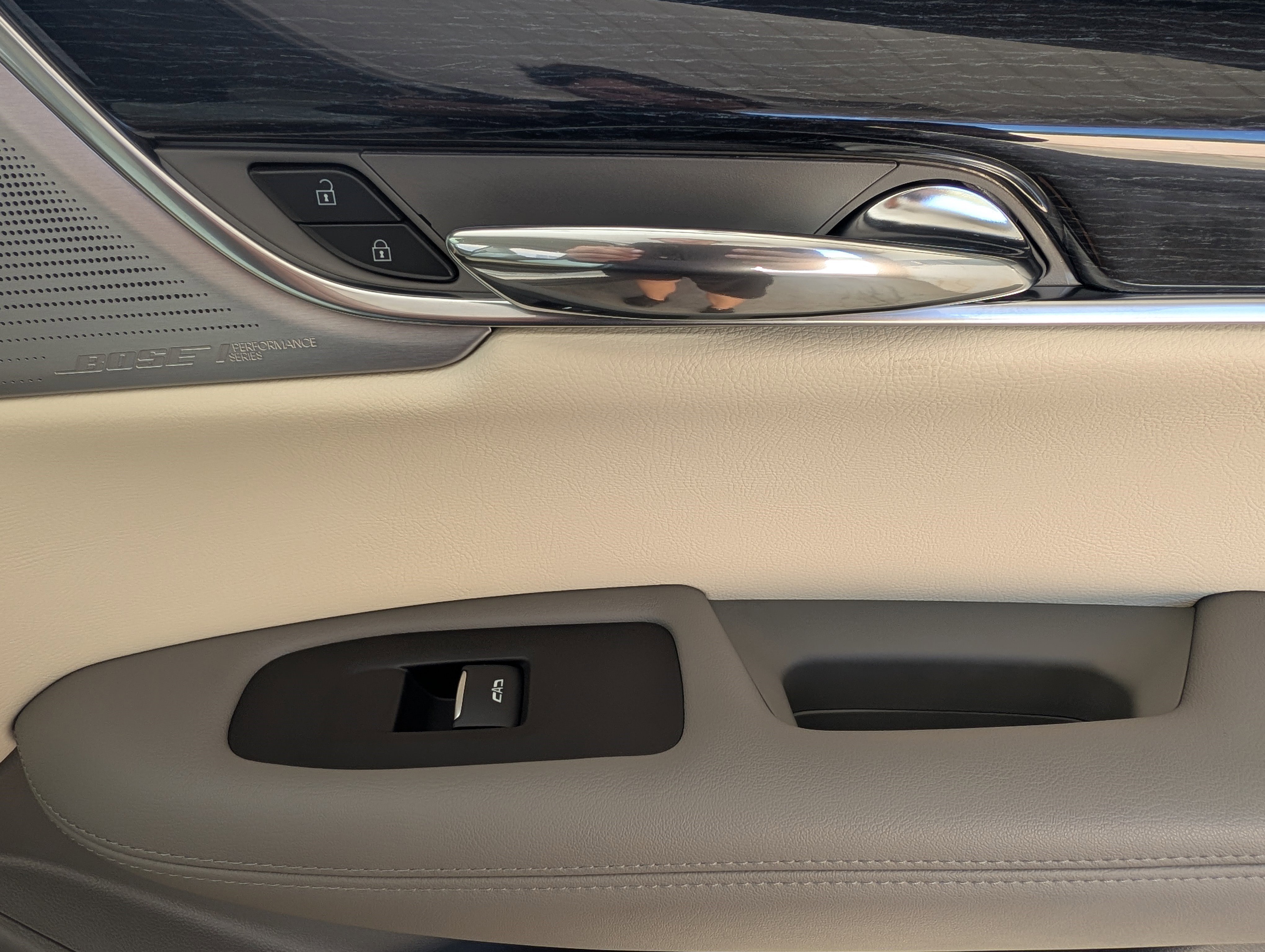 Used 2025 Cadillac XT6 Premium Luxury FWD image 21