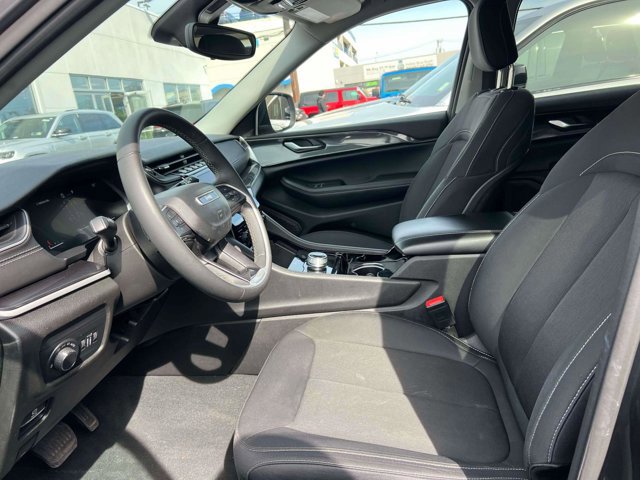 Used 2023 Jeep Grand Cherokee L Laredo w/ Luxury Tech Group I image 13