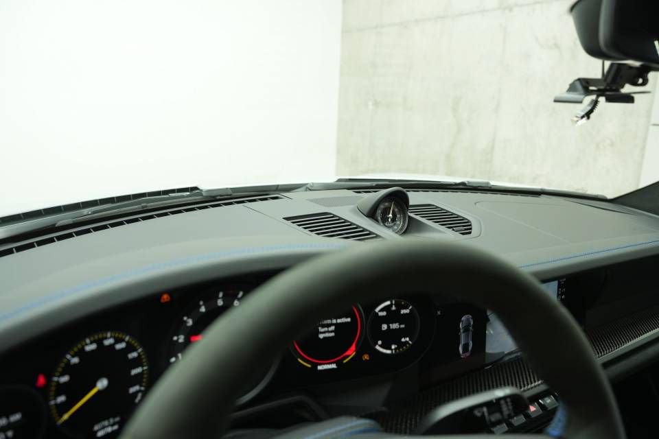 Used 2022 Porsche 911 GT3 RWD image 16