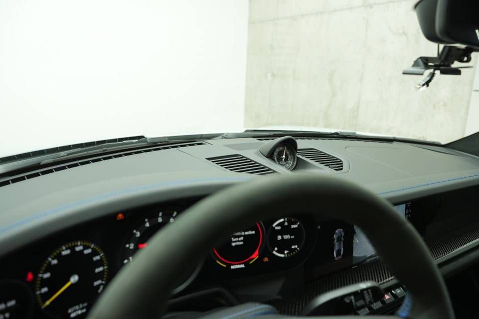 Used 2022 Porsche 911 GT3 RWD image 16