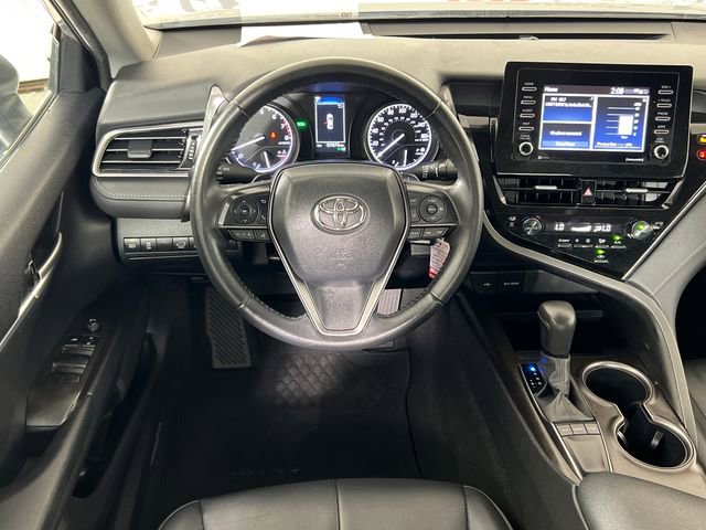 Used 2024 Toyota Camry SE image 15