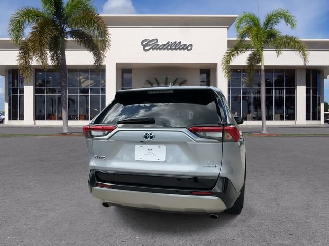 Used 2024 Toyota RAV4 SE image 13