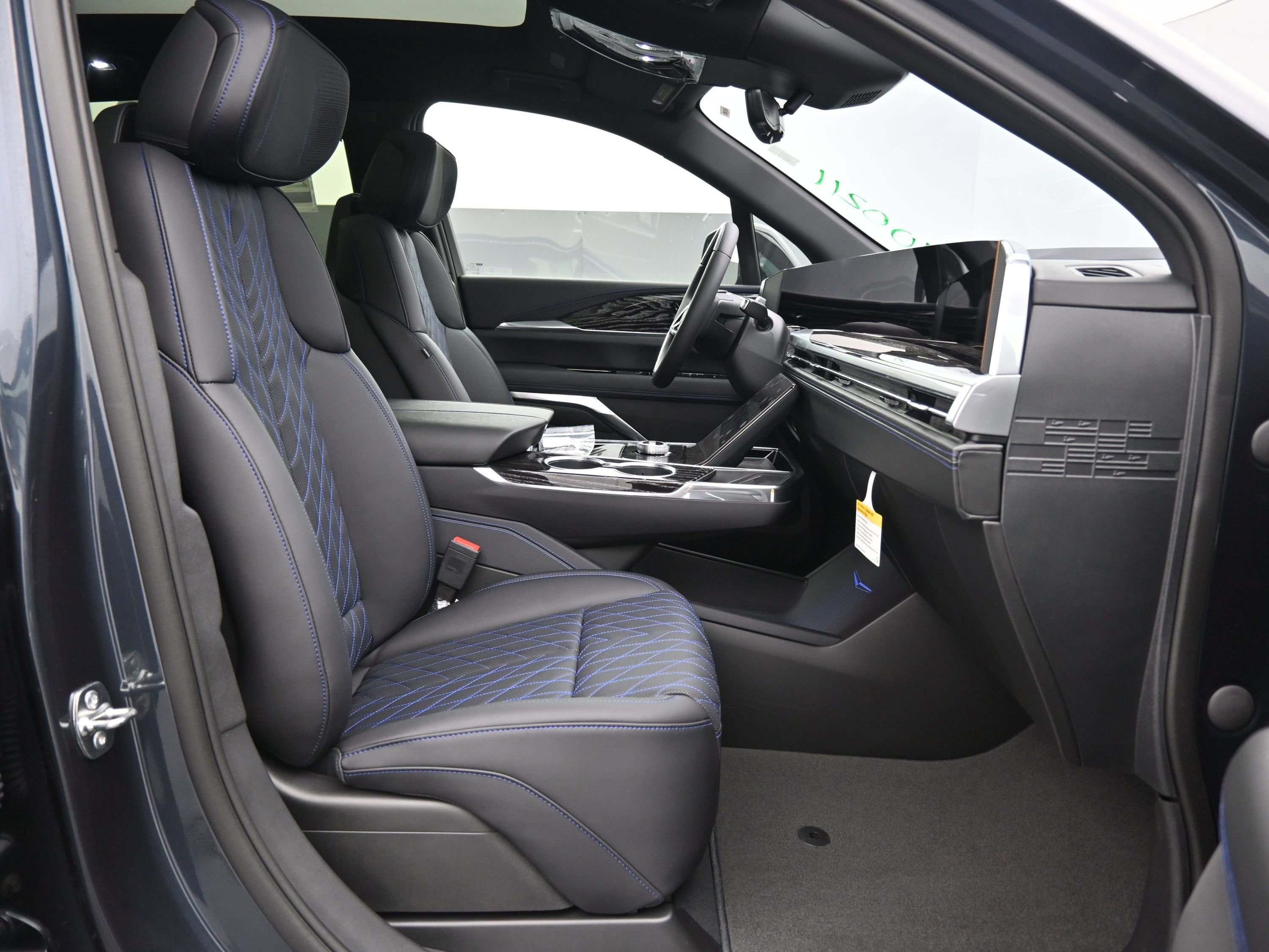 New 2026 Cadillac Escalade IQ Luxury 1 w/ LPO, Floor Liner Package image 13