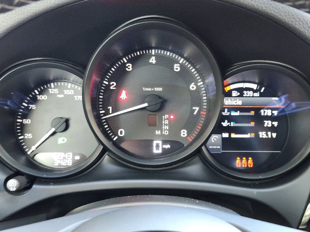 Used 2023 Porsche Macan image 14