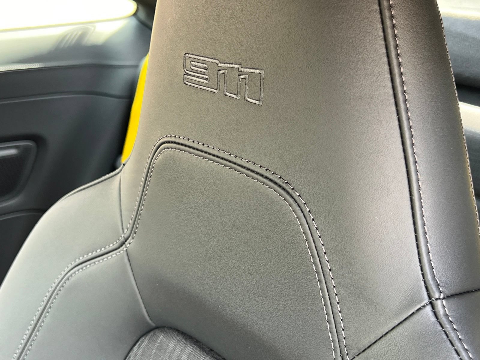 New 2026 Porsche 911 Carrera T RWD image 33