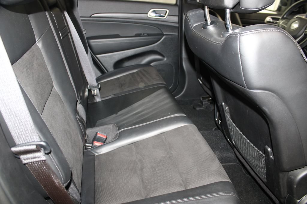 Used 2022 Jeep Grand Cherokee Laredo X RWD image 23