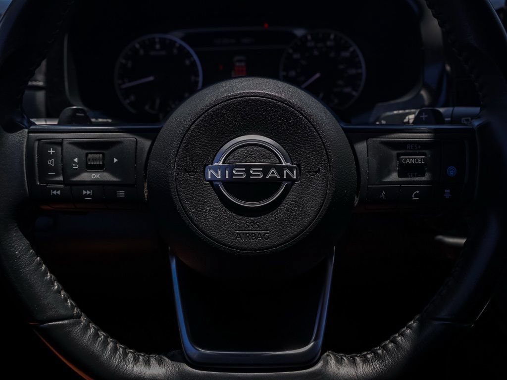 Used 2024 Nissan Pathfinder SV FWD image 25