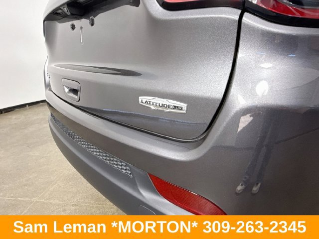 Used 2023 Jeep Compass Latitude w/ Sun and Sound Group AWD/4WD image 41