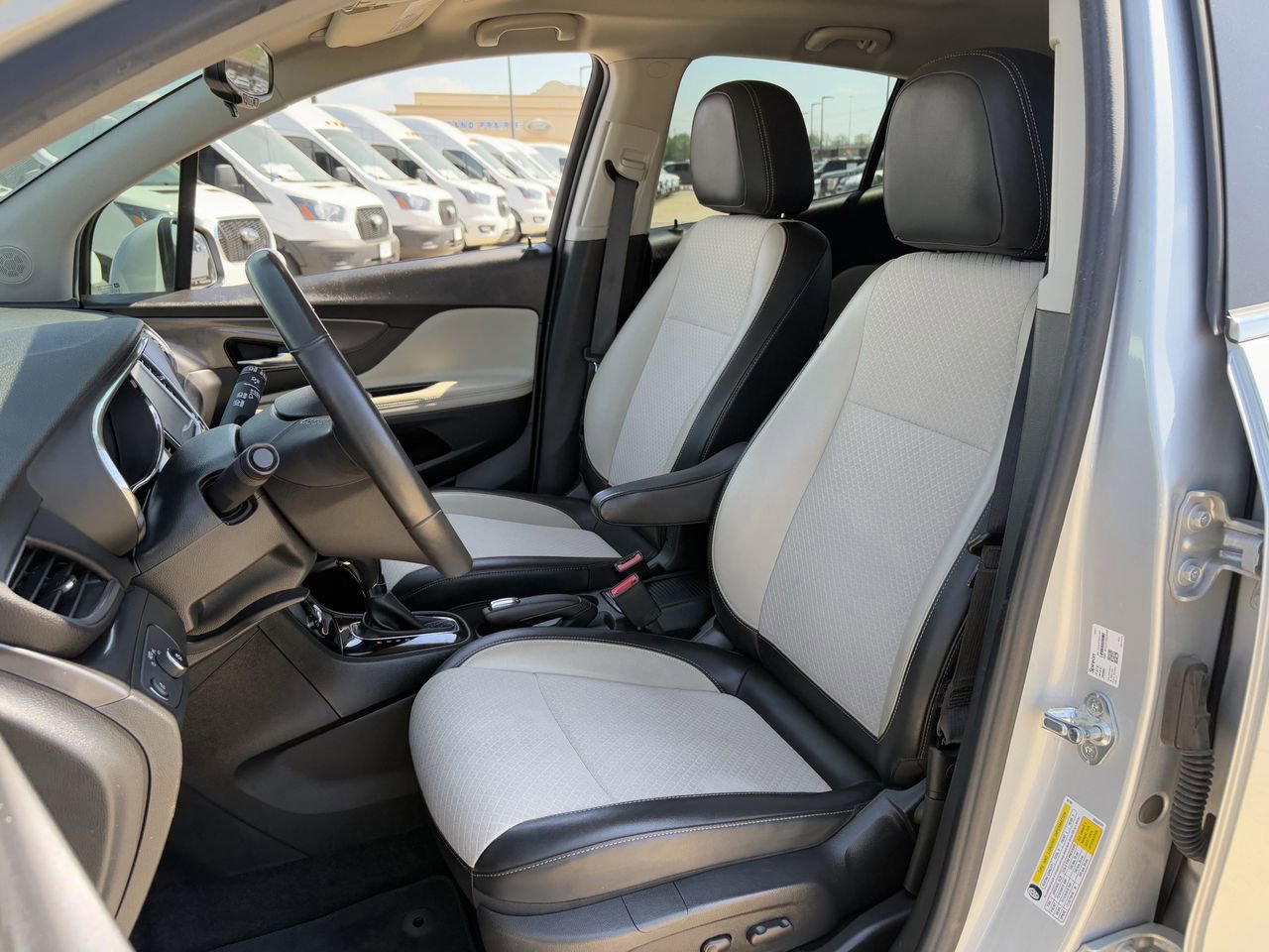 Used 2021 Buick Encore Preferred w/ Safety Package image 24