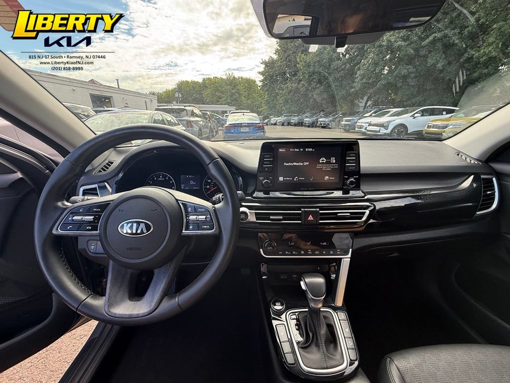 Used 2021 Kia Seltos EX AWD/4WD image 12
