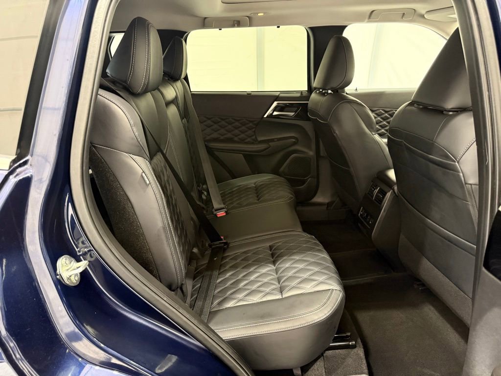 Used 2024 Mitsubishi Outlander SEL Black Edition image 26