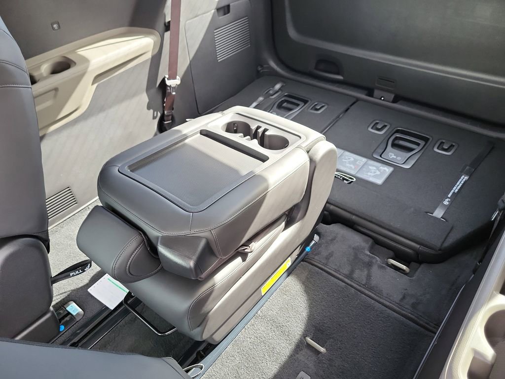 New 2026 Kia Carnival EX image 12