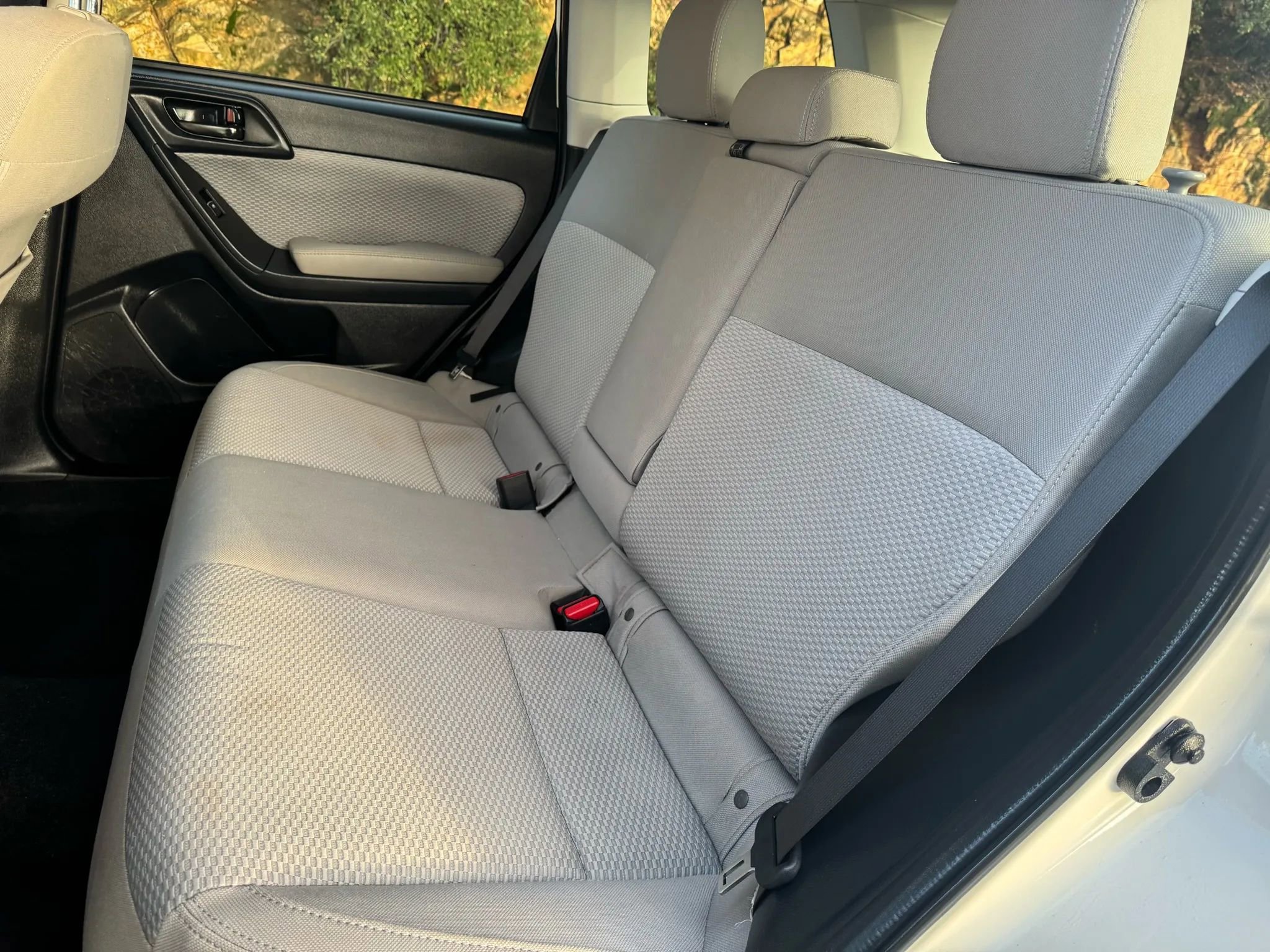 Used 2017 Subaru Forester 2.5i Premium w/ All-Weather Package image 18