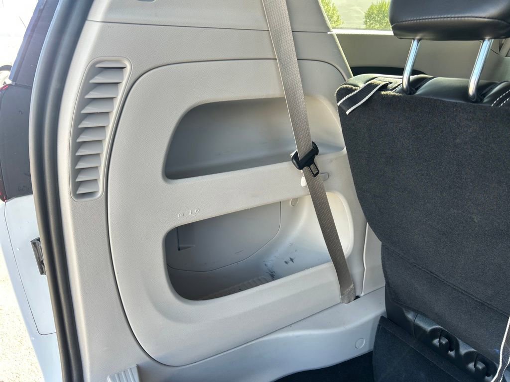 Used 2024 Chrysler Pacifica Touring-L image 33