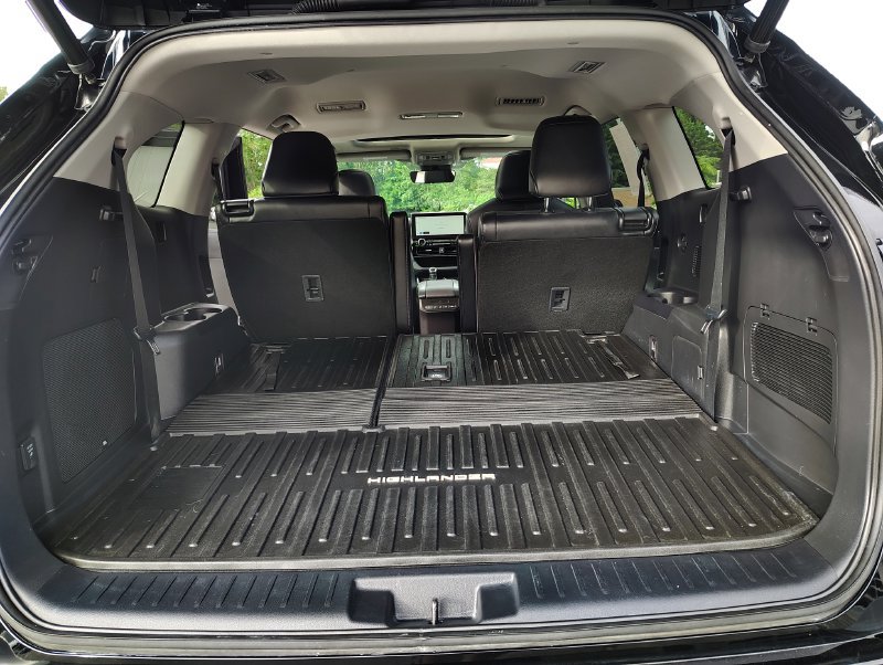 Used 2023 Toyota Highlander Limited AWD/4WD image 23