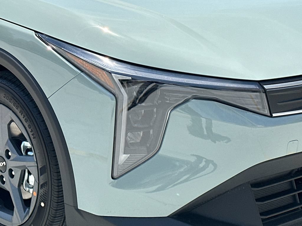 New 2026 Kia K4 FWD image 9