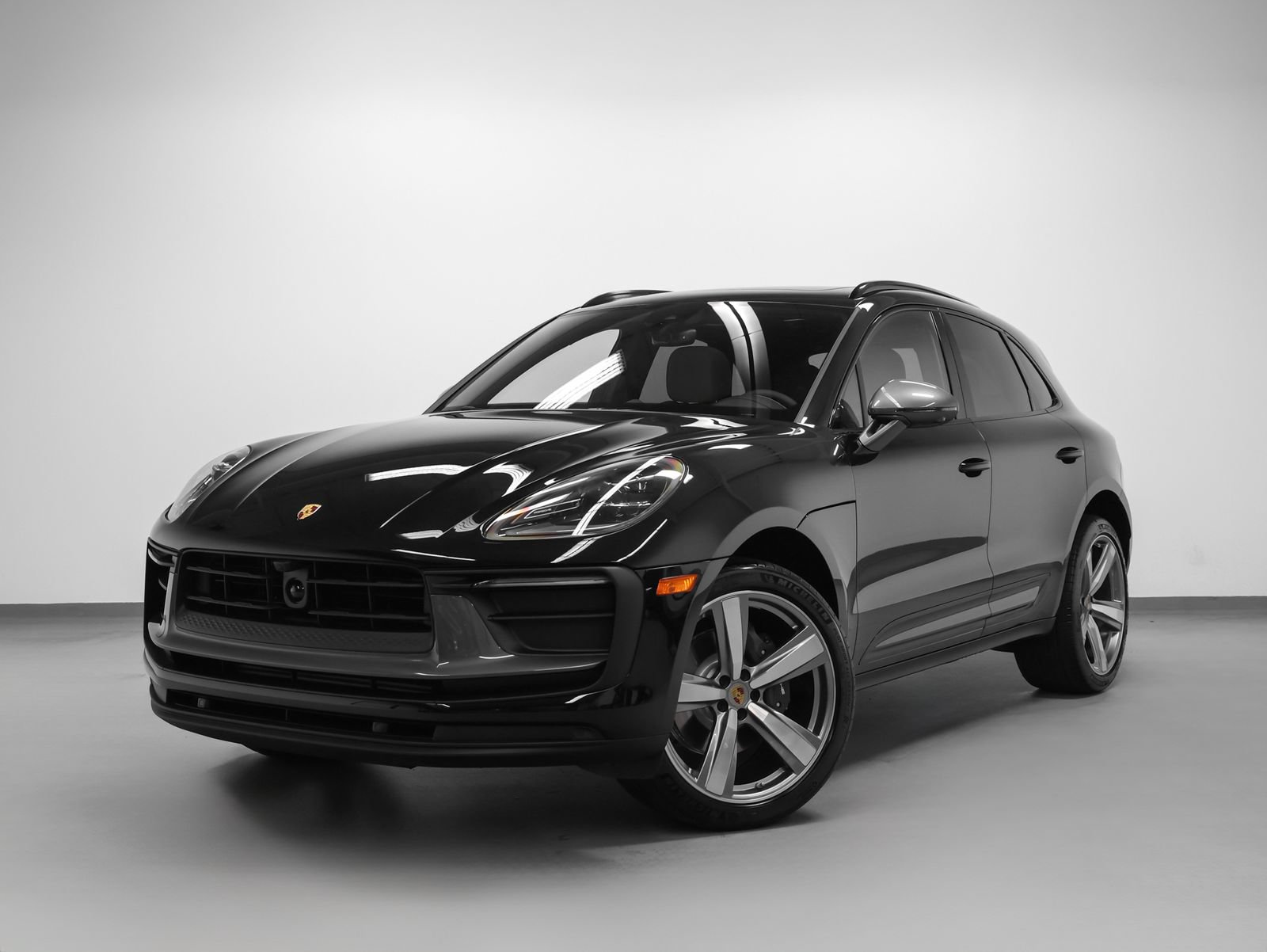 New 2026 Porsche Macan Turbo AWD/4WD image 1